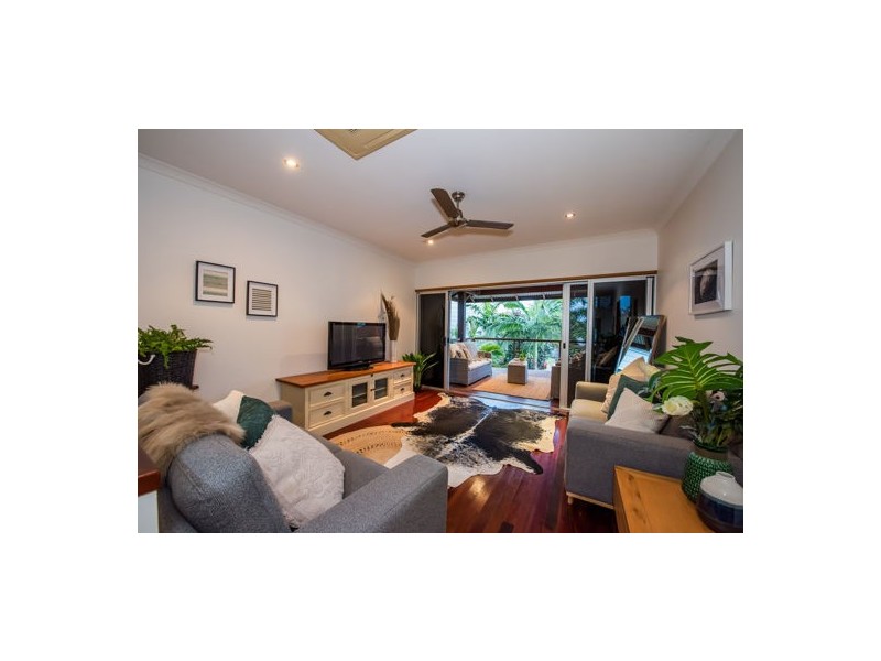 41 Beach Road, Dolphin Heads QLD 4740