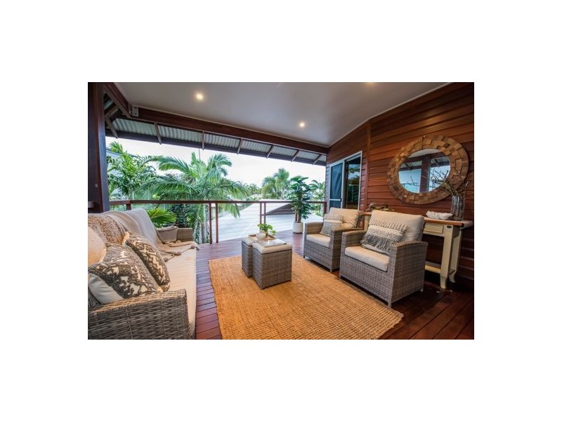 41 Beach Road, Dolphin Heads QLD 4740