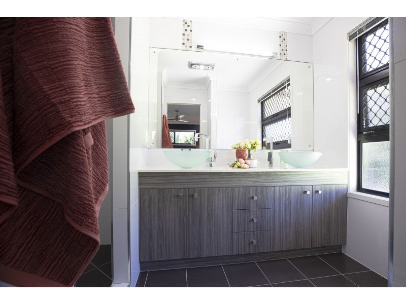 66 O’brien Esplanade, Shoal Point QLD 4750