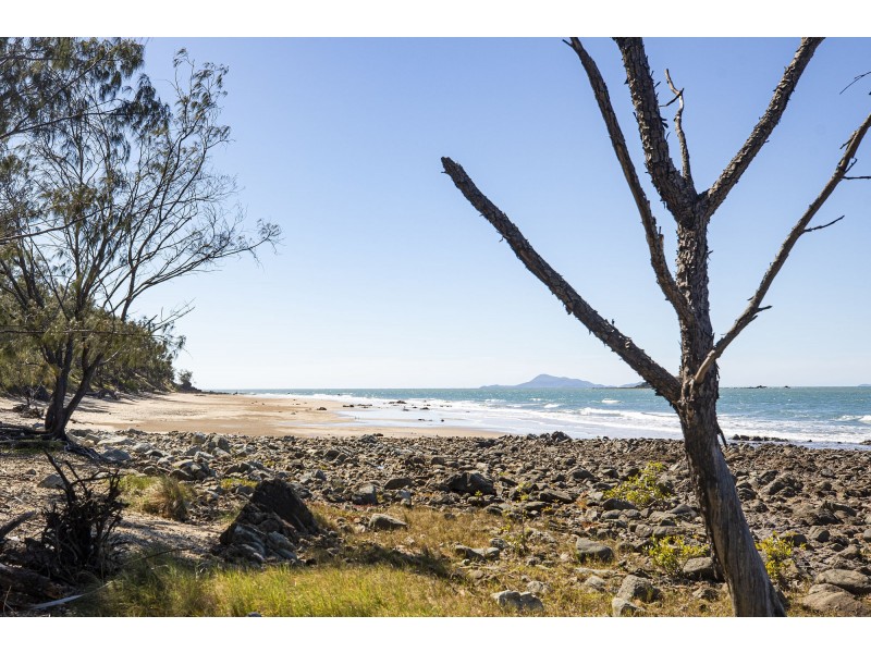 66 O’brien Esplanade, Shoal Point QLD 4750