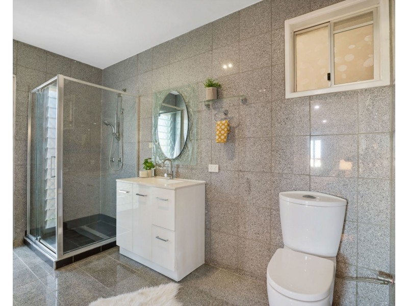 27 Bernborough Avenue, Ooralea QLD 4740