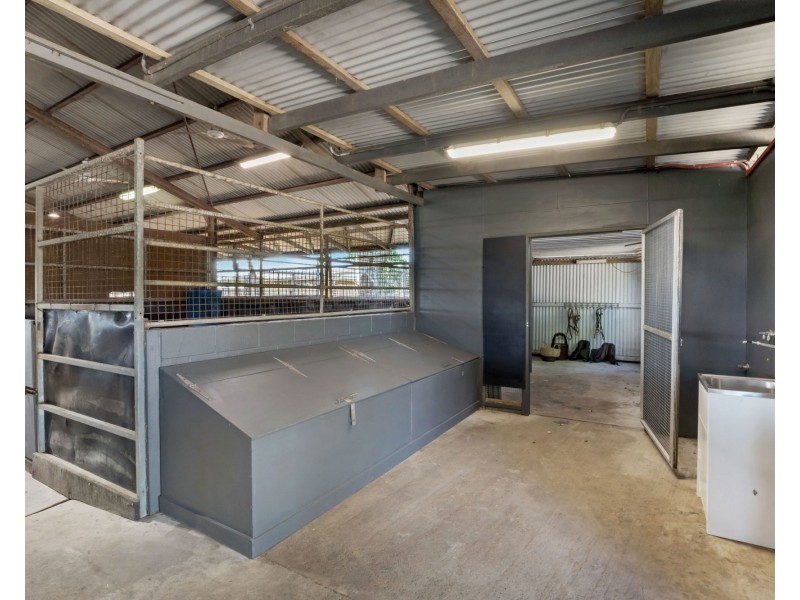 27 Bernborough Avenue, Ooralea QLD 4740