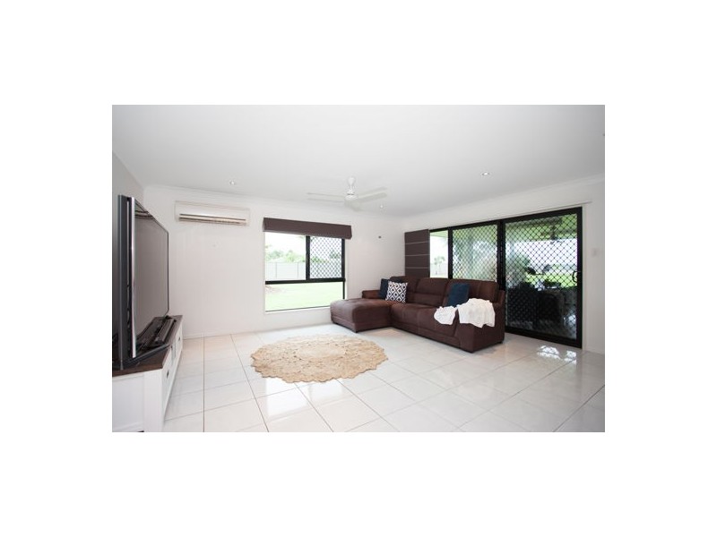45 Pratts Road, Bakers Creek QLD 4740