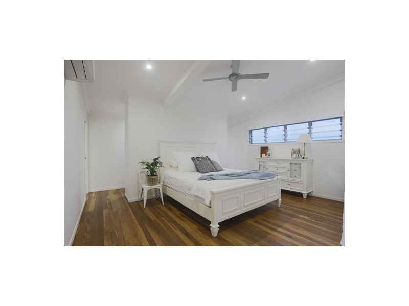 7B Danelles Way, Eimeo QLD 4740