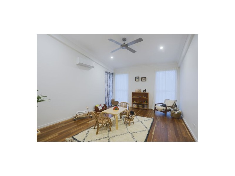 7B Danelles Way, Eimeo QLD 4740