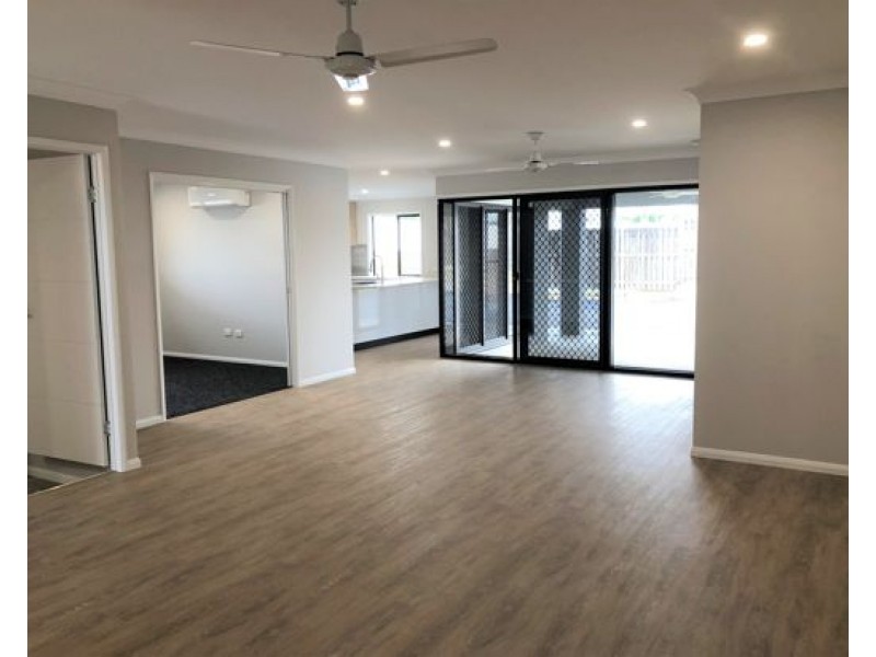 8 Chalmers Court, Mount Pleasant QLD 4740