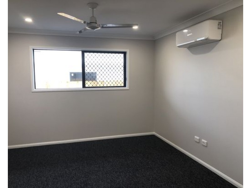 8 Chalmers Court, Mount Pleasant QLD 4740