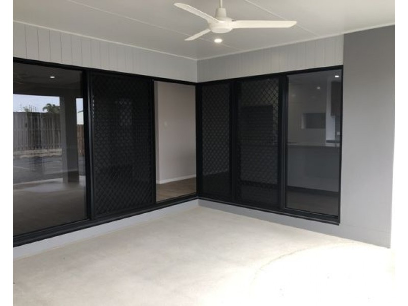 8 Chalmers Court, Mount Pleasant QLD 4740