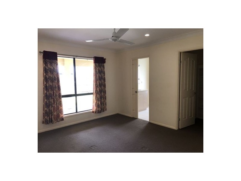 34 Madison Avenue, Glenella QLD 4740