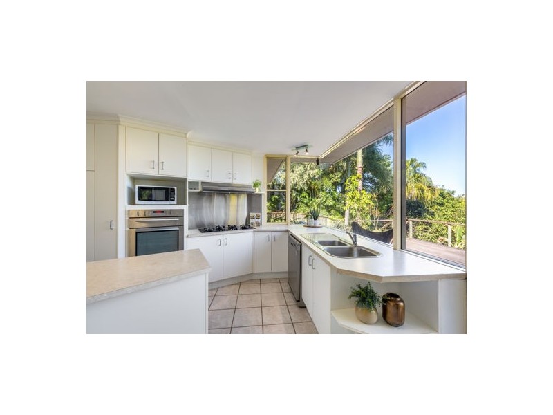 13 Kinnon Street, Glenella QLD 4740