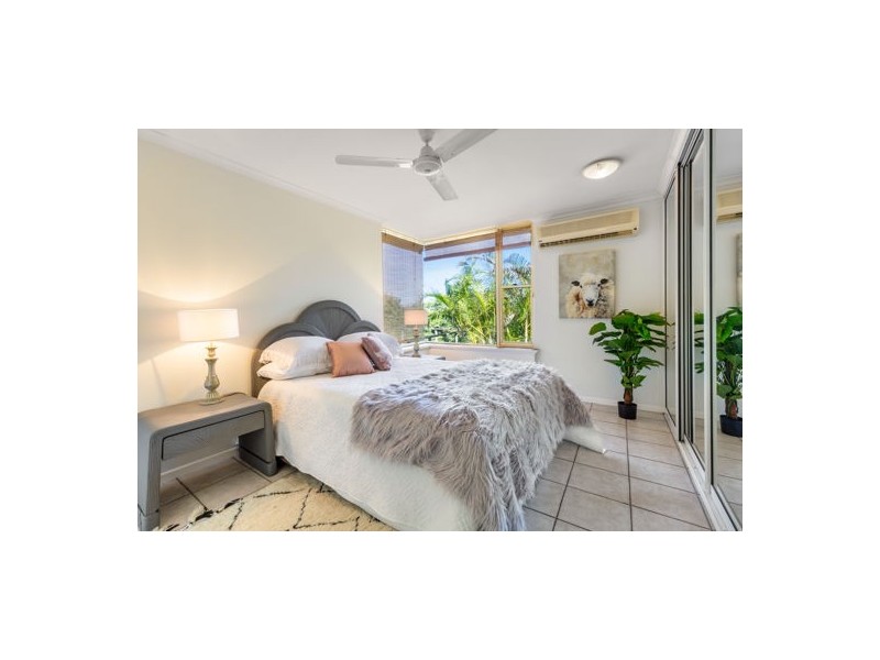 13 Kinnon Street, Glenella QLD 4740