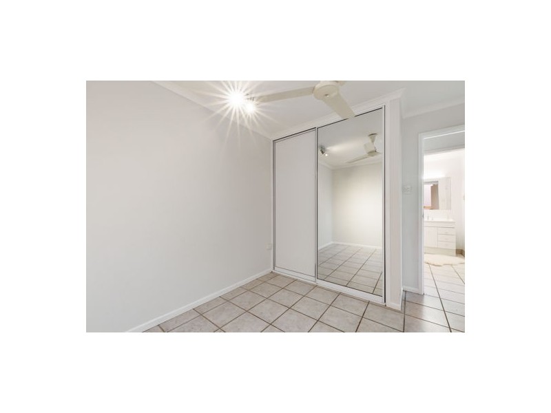 13 Kinnon Street, Glenella QLD 4740