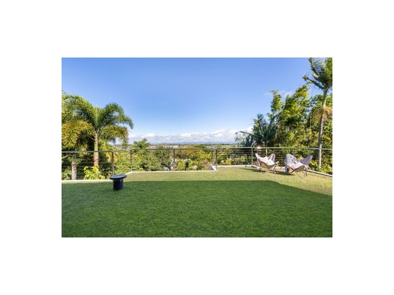 13 Kinnon Street, Glenella QLD 4740