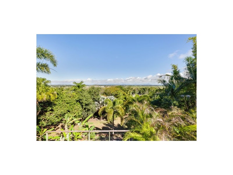 13 Kinnon Street, Glenella QLD 4740