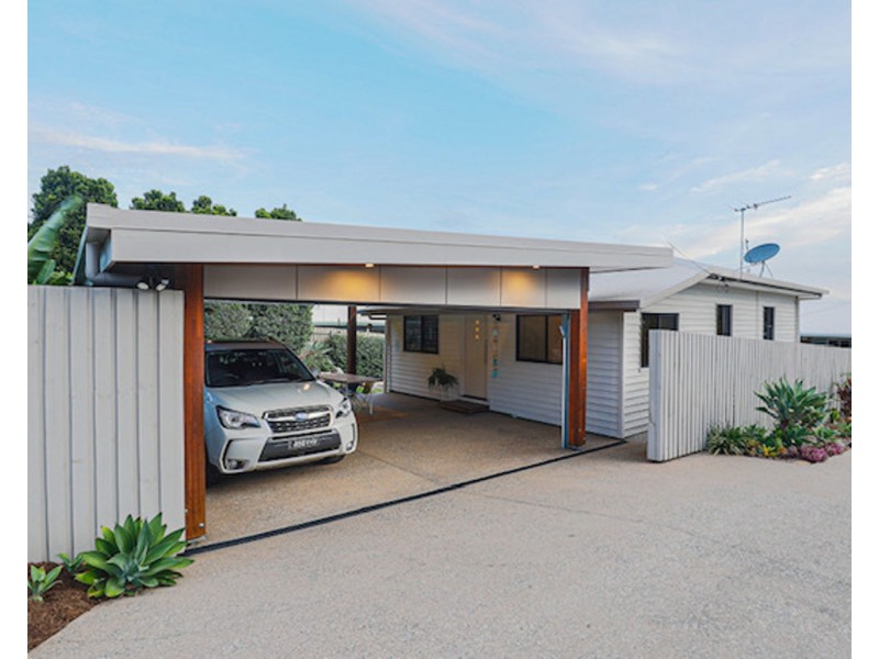 16 Hill End Road, Glenella QLD 4740