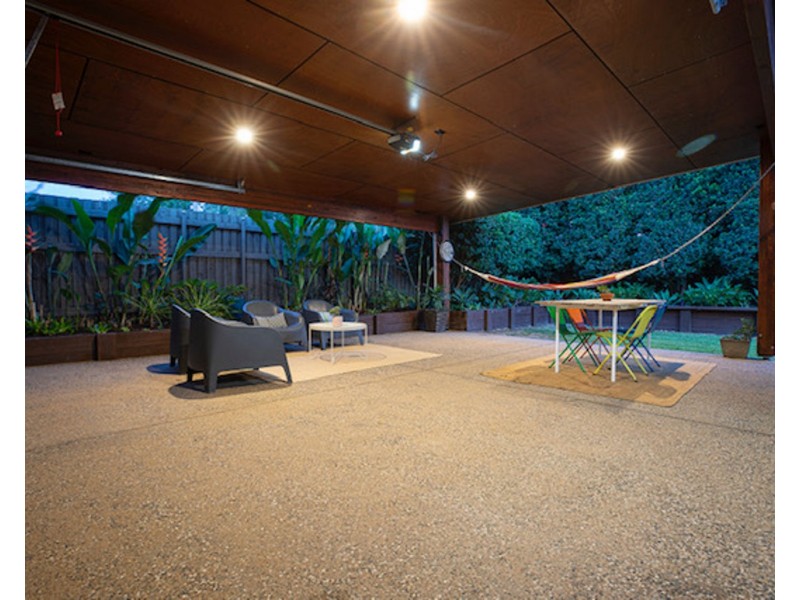 16 Hill End Road, Glenella QLD 4740