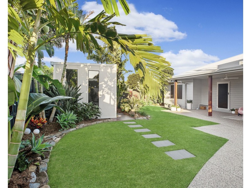 16A Hill End Road, Glenella QLD 4740