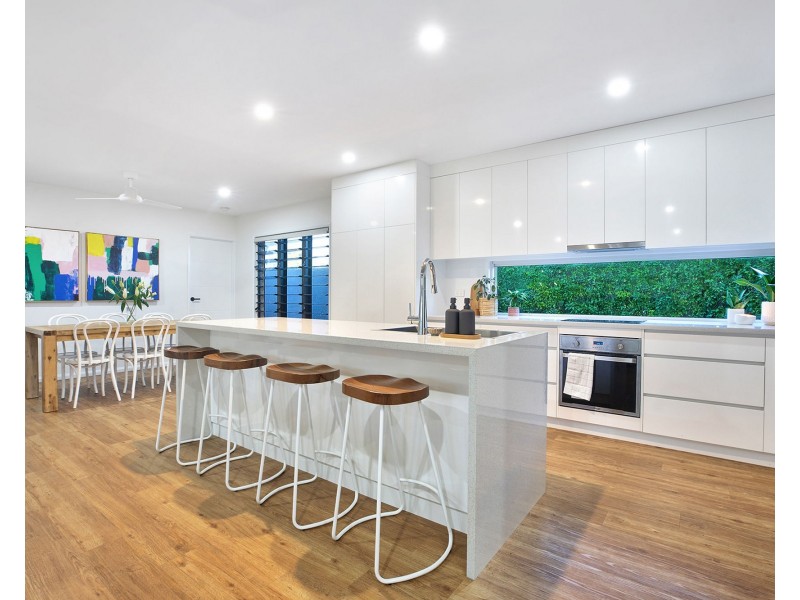 16A Hill End Road, Glenella QLD 4740
