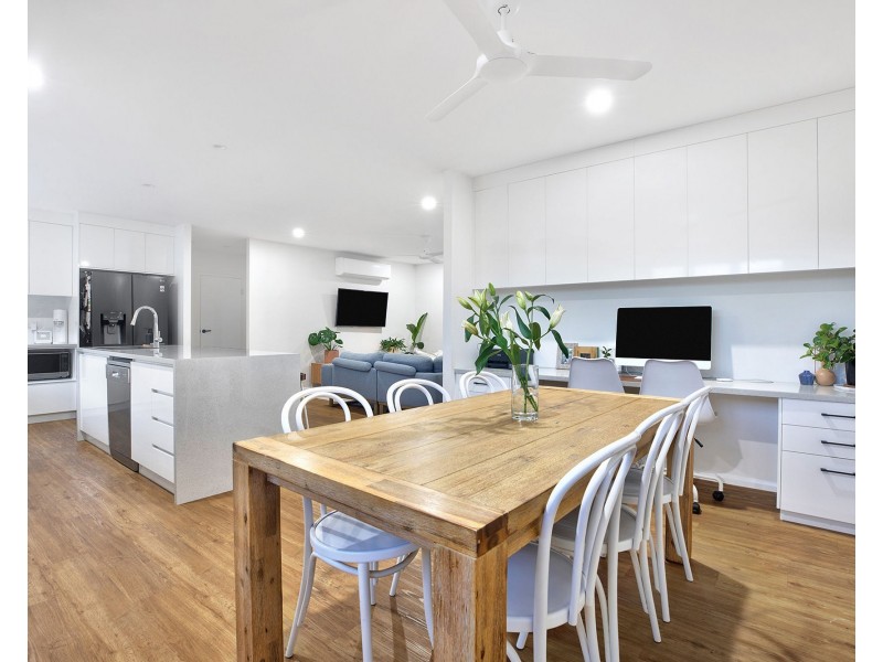 16A Hill End Road, Glenella QLD 4740