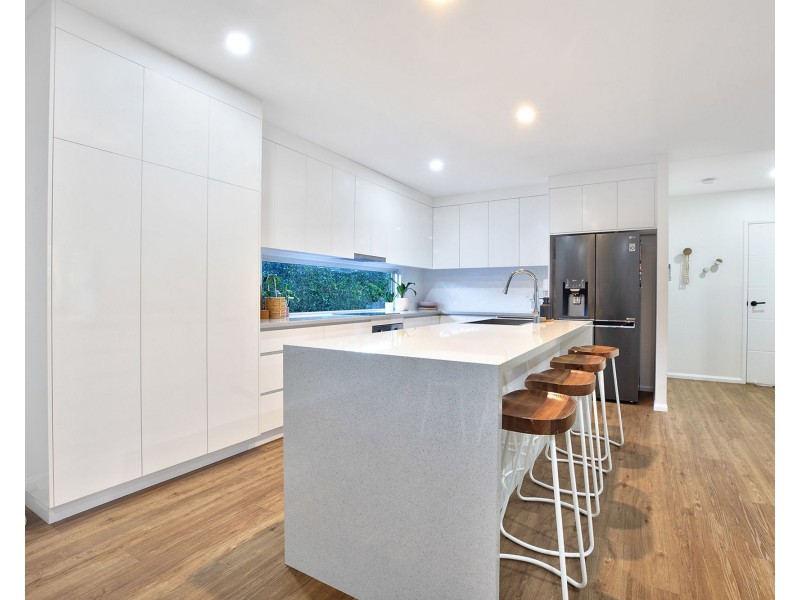 16A Hill End Road, Glenella QLD 4740