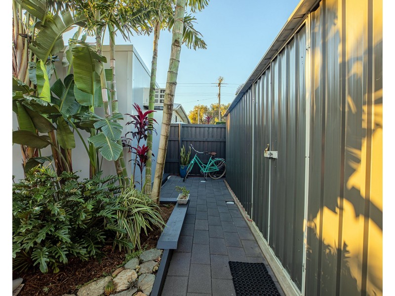 16A Hill End Road, Glenella QLD 4740