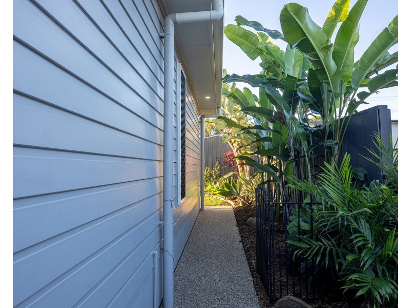 16A Hill End Road, Glenella QLD 4740