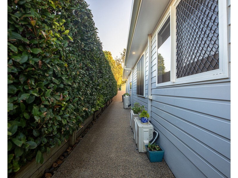 16A Hill End Road, Glenella QLD 4740