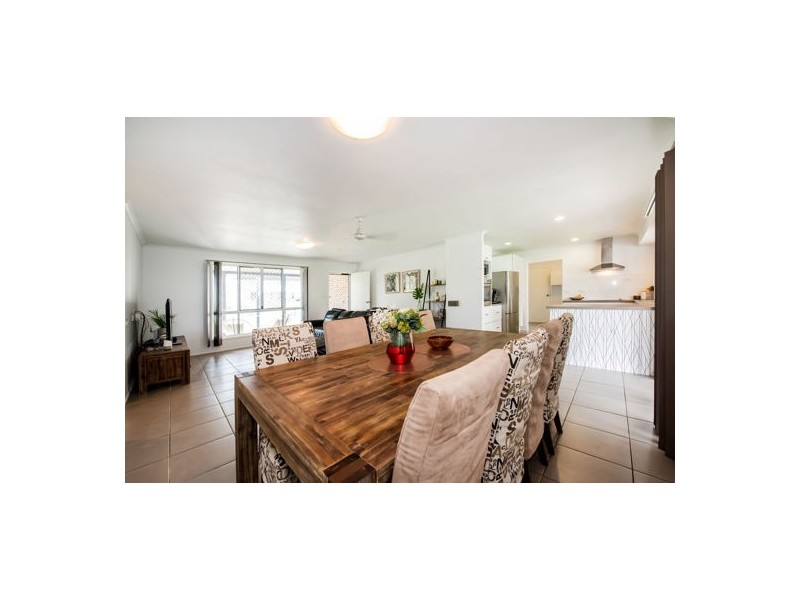 98 Broomdykes Drive, Beaconsfield QLD 4740