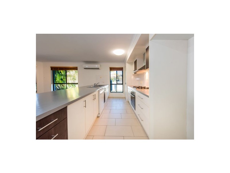 2 Blaxland Close, Andergrove QLD 4740