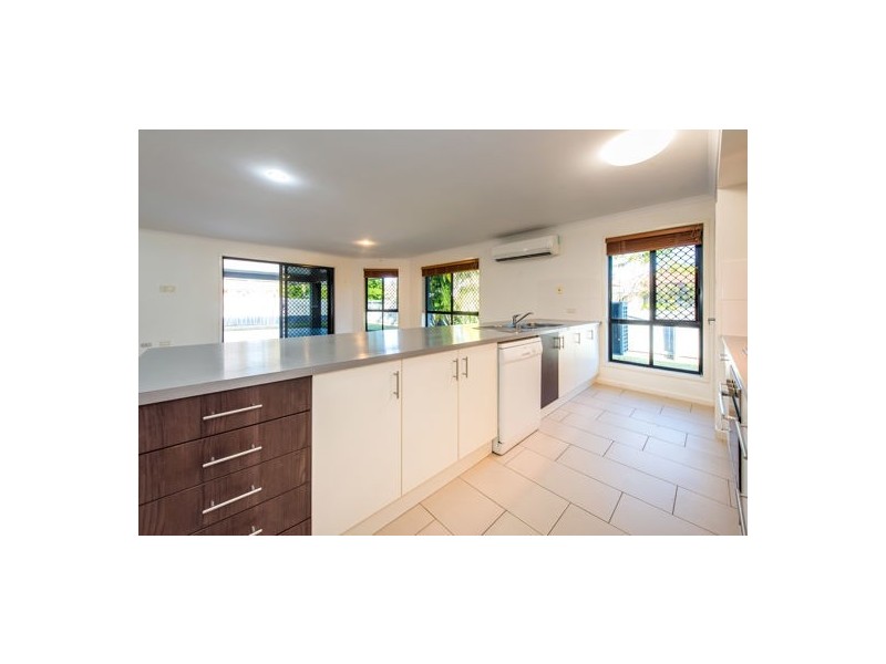 2 Blaxland Close, Andergrove QLD 4740