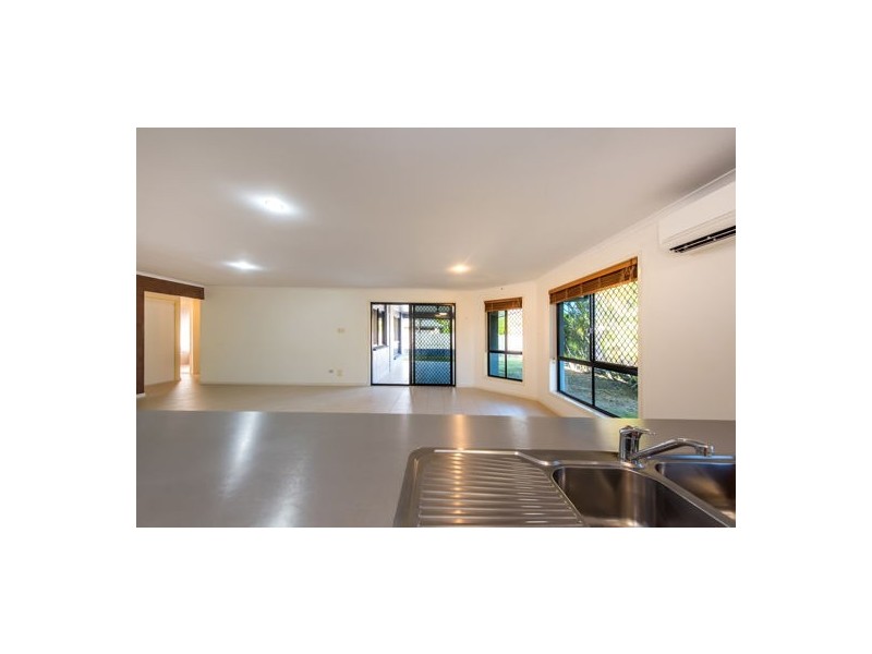 2 Blaxland Close, Andergrove QLD 4740
