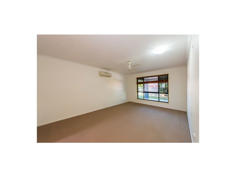 2 Blaxland Close, Andergrove QLD 4740