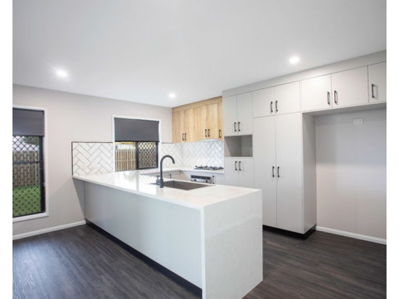 7 Chalmers Court, Mount Pleasant QLD 4740