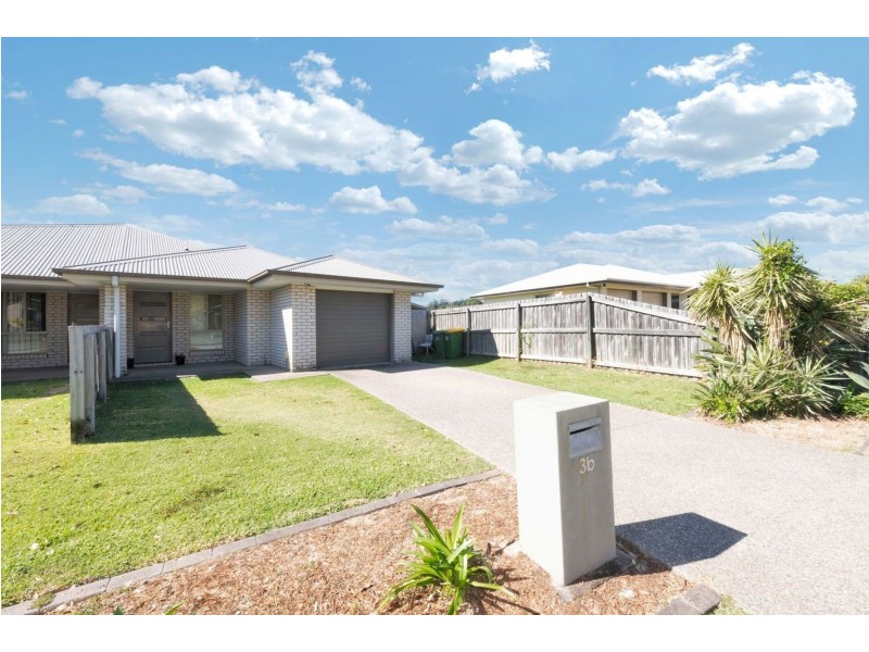 Units 1 & 2/3 Collins Court, Eimeo QLD 4740