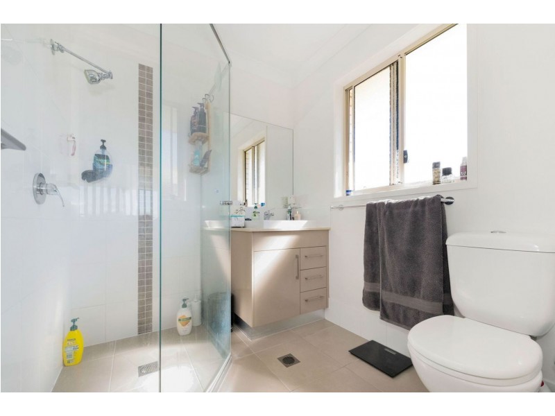 Units 1 & 2/3 Collins Court, Eimeo QLD 4740