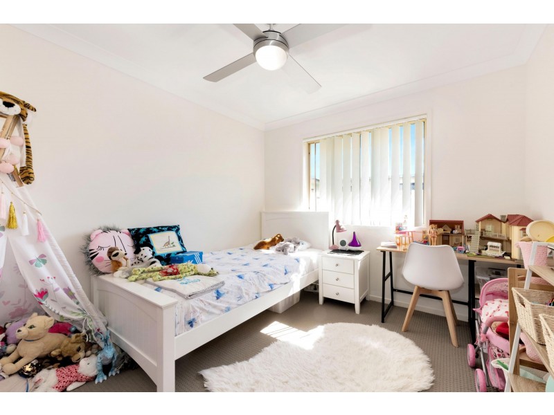 Units 1 & 2/3 Collins Court, Eimeo QLD 4740