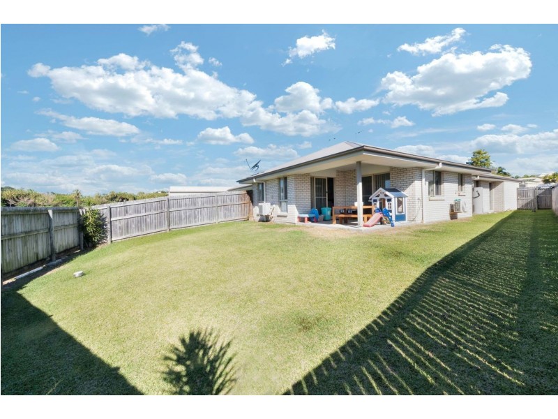 Units 1 & 2/3 Collins Court, Eimeo QLD 4740