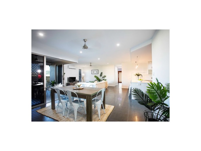 8 Merritt Court, Marian QLD 4753