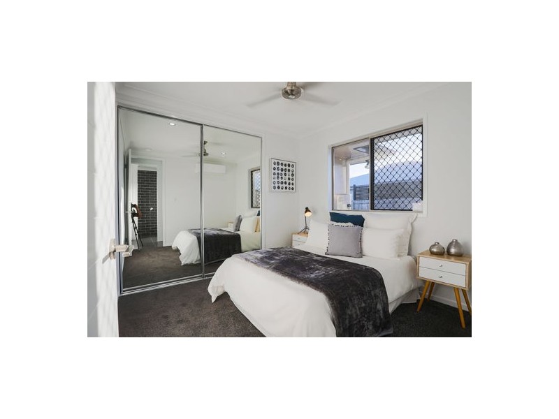 8 Merritt Court, Marian QLD 4753
