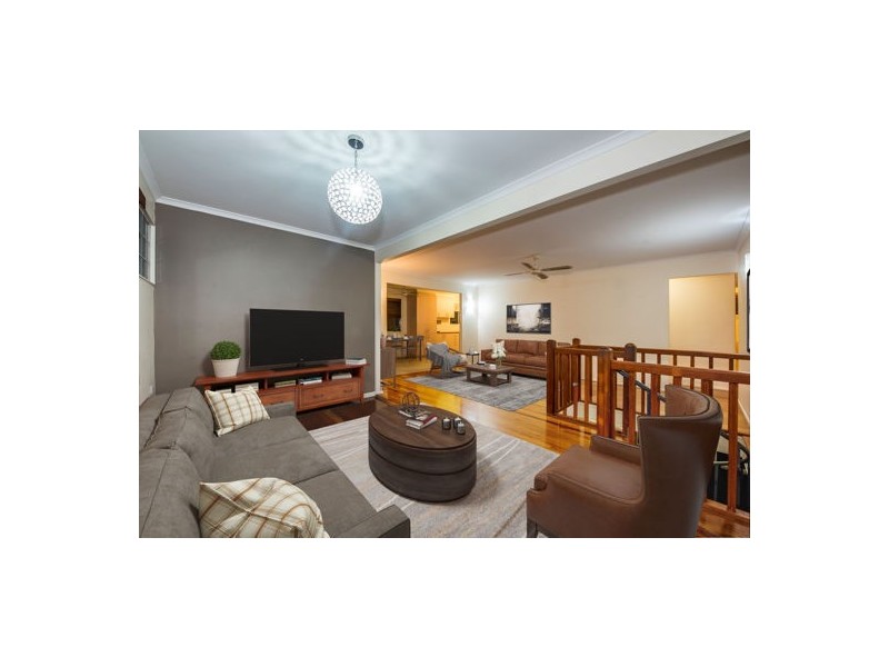 3 Dixon Court, Beaconsfield QLD 4740