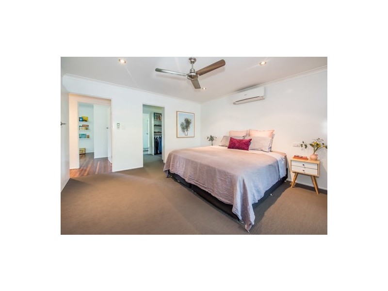 81 Waverley Street, Bucasia QLD 4750