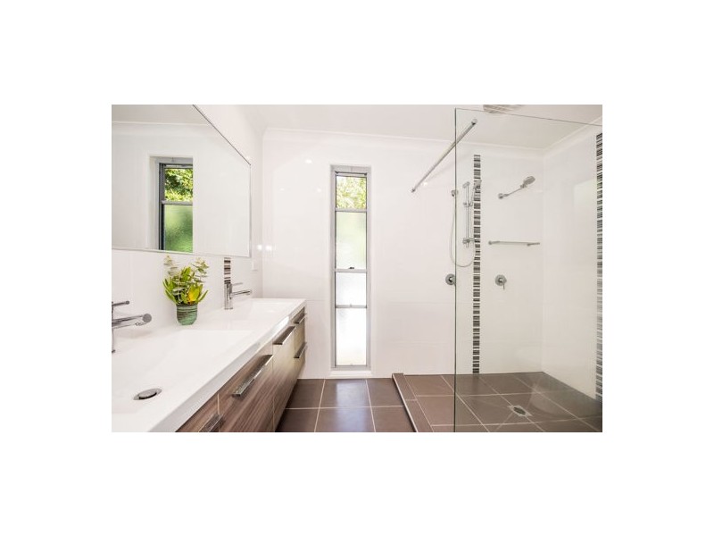 81 Waverley Street, Bucasia QLD 4750