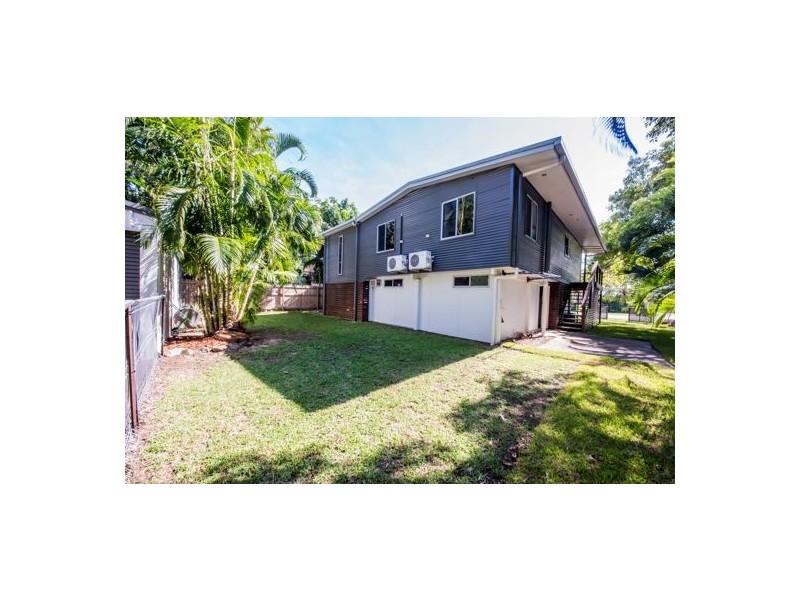 81 Waverley Street, Bucasia QLD 4750