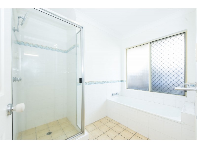 2 Wheeler Drive, Glenella QLD 4740