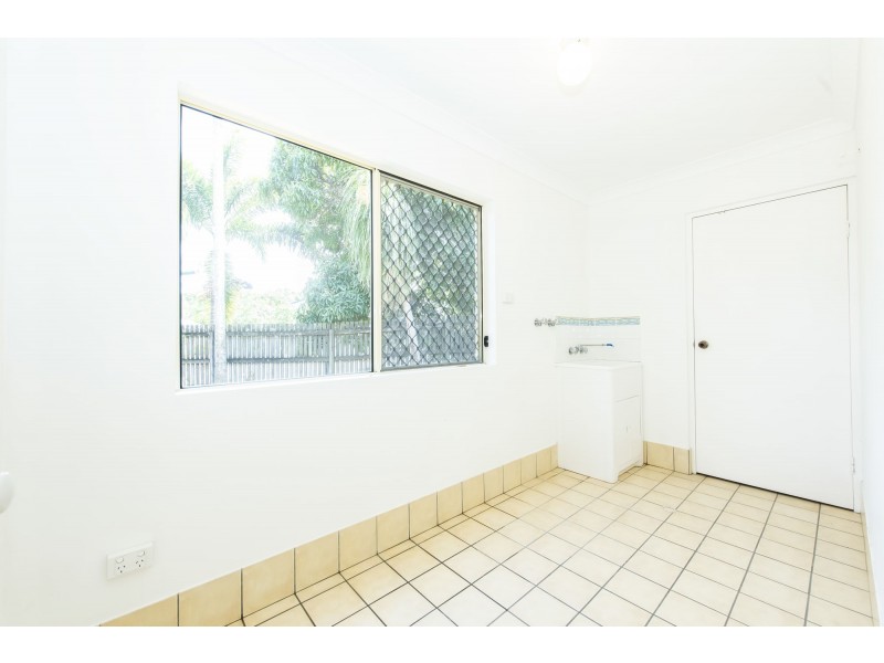 2 Wheeler Drive, Glenella QLD 4740