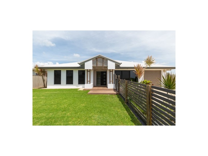 59 Beach Road, Dolphin Heads QLD 4740