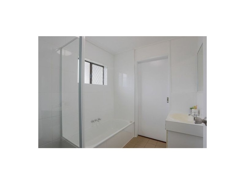 5 Burwood Close, Andergrove QLD 4740