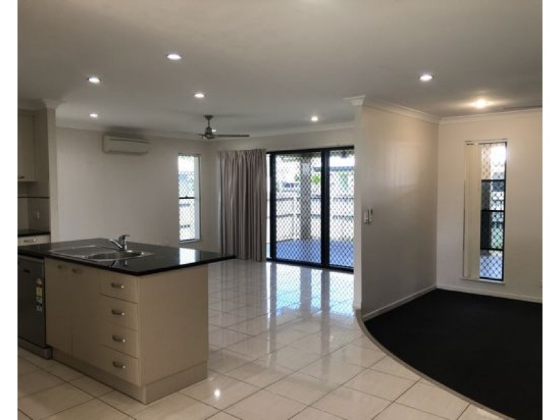 42 Monash Way, Ooralea QLD 4740