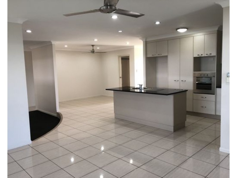 42 Monash Way, Ooralea QLD 4740
