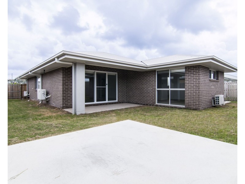 27 Superior Boulevard, Andergrove QLD 4740